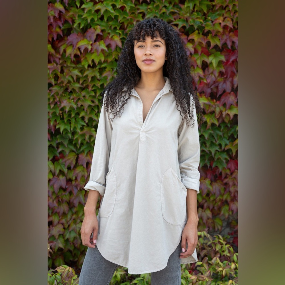 Cp shades Teton tunic 100% Cotton. Could also fit a small.
